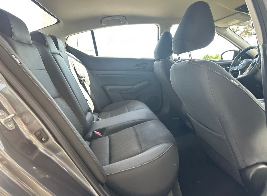 2025 Nissan Altima SV - Photo 11