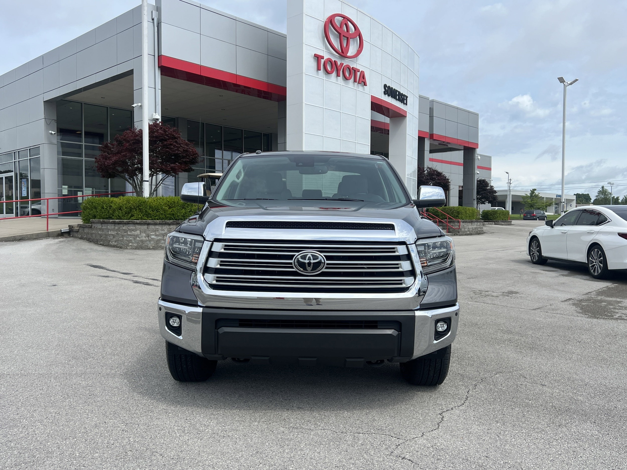 Used 2018 Toyota Tundra Limited with VIN 5TFHW5F17JX764550 for sale in Somerset, KY