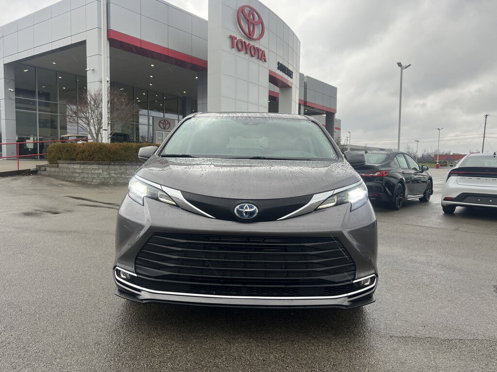 Certified 2024 Toyota Sienna XLE 8 Passenger Van Passenger Van