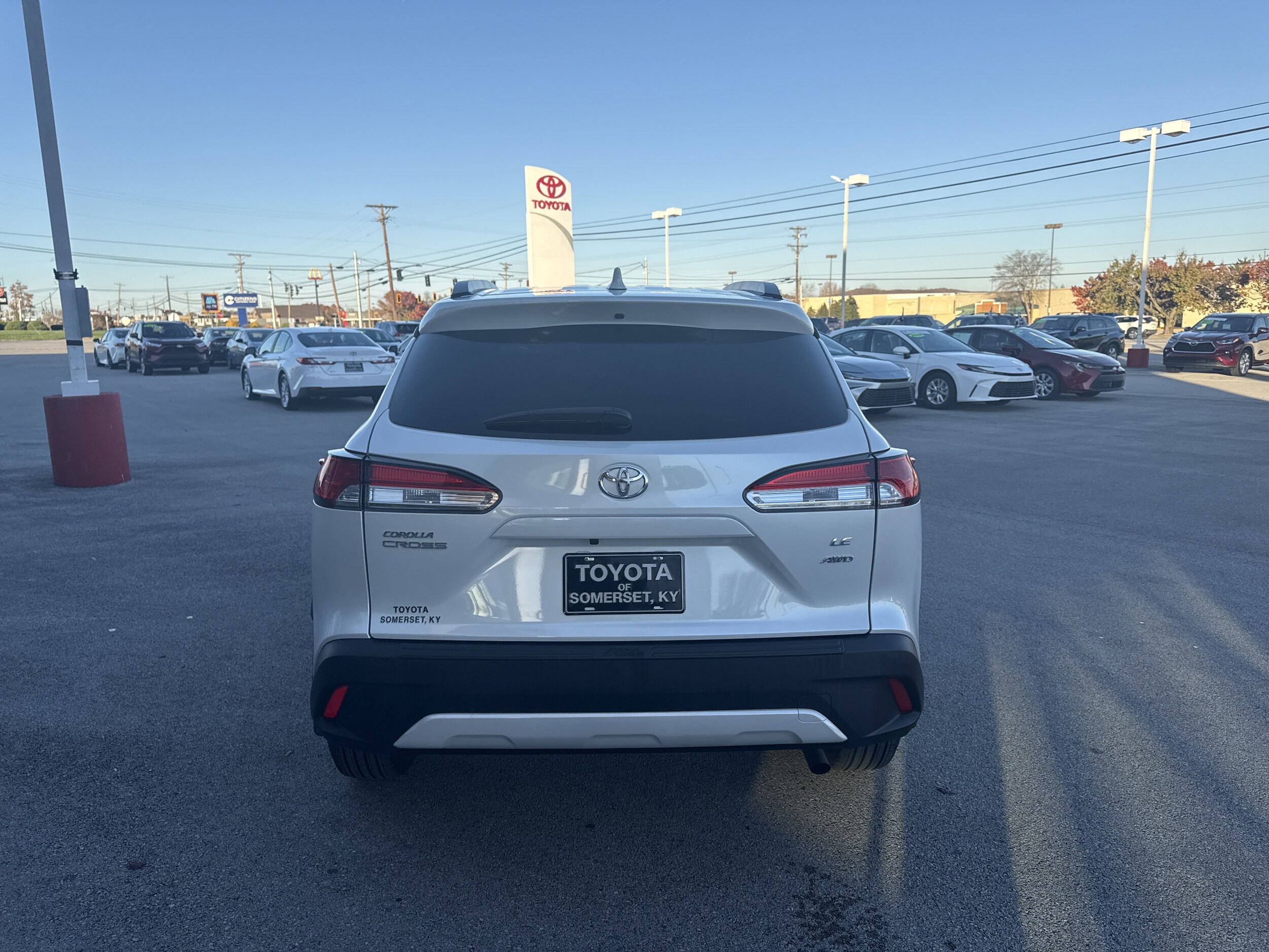 2024 Toyota Corolla Cross LE photo 4