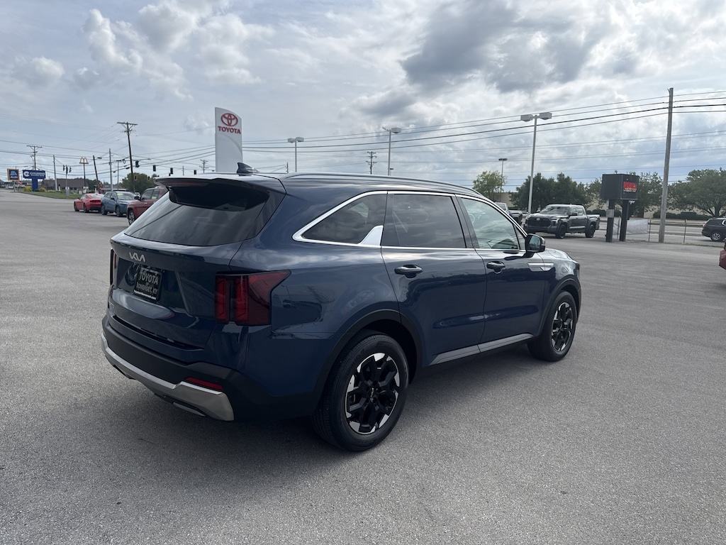 Used 2025 Kia Sorento S SUV