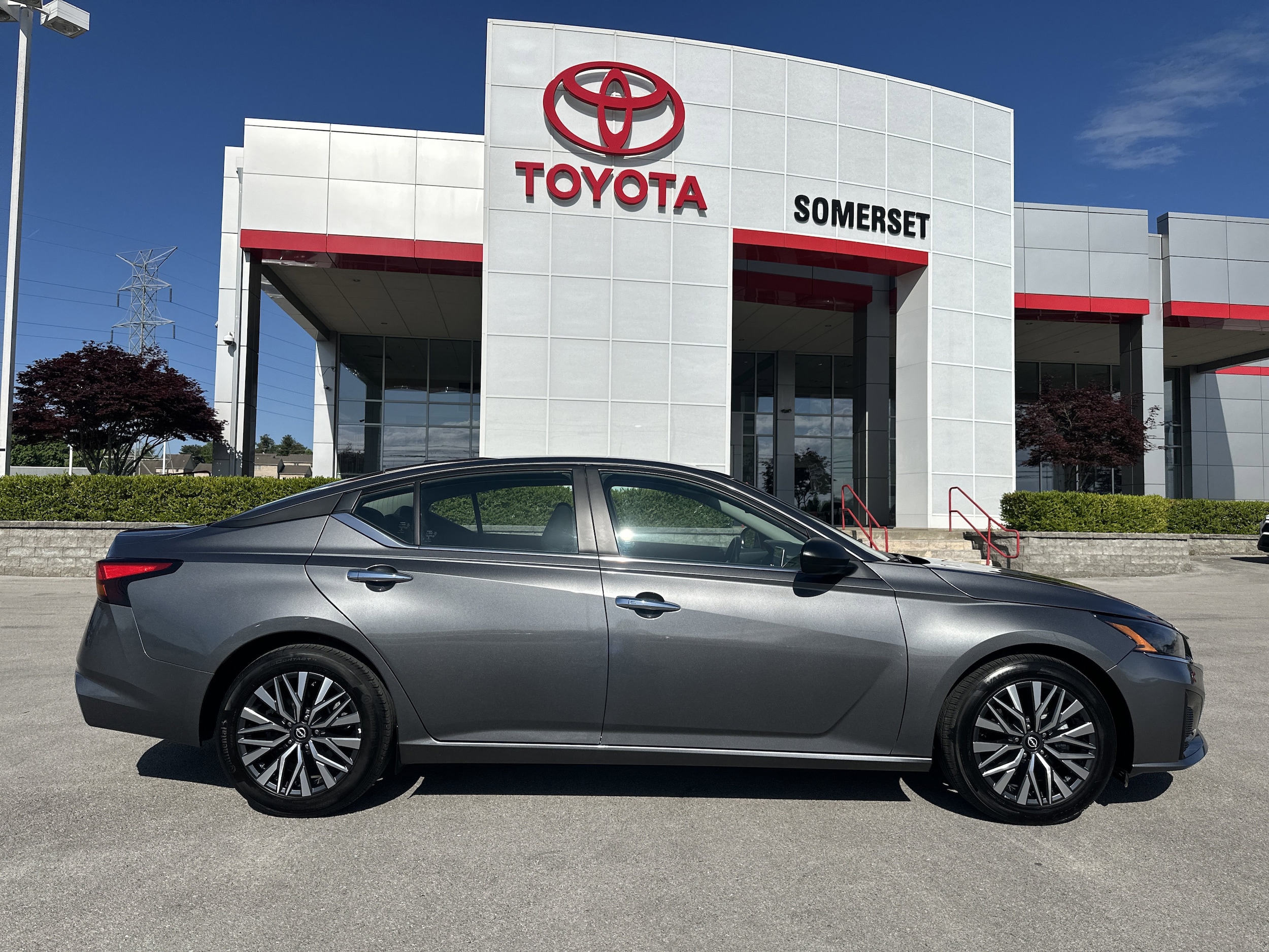 2025 Nissan Altima SV - Photo 4