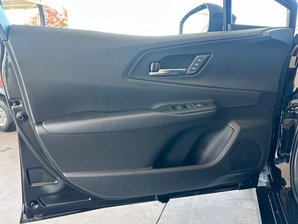2026 Toyota Prius Plug-in Hybrid XSE Premium - Photo 2