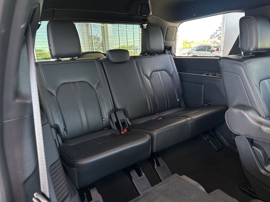 2024 Ford Expedition Platinum - Photo 16