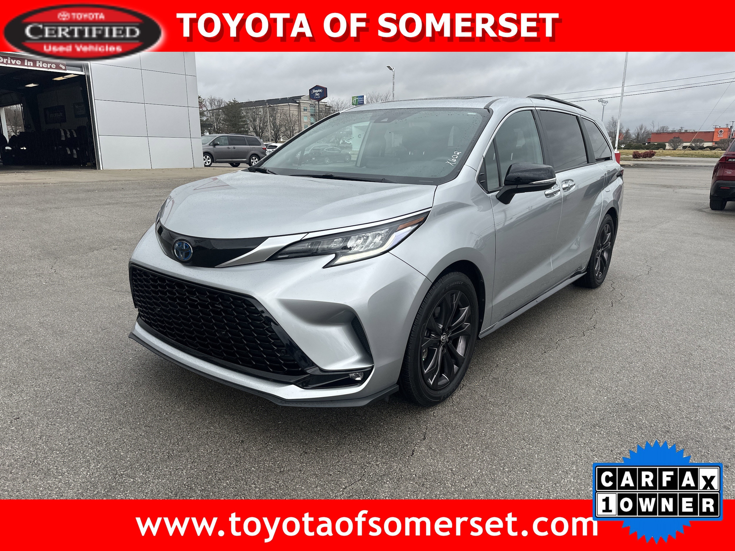 2023 Toyota Sienna Van Passenger Van 