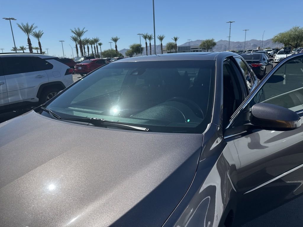 2015 Toyota Camry XSE V6 photo 2