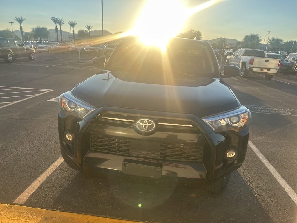 2021 Toyota 4Runner SR5 photo 2