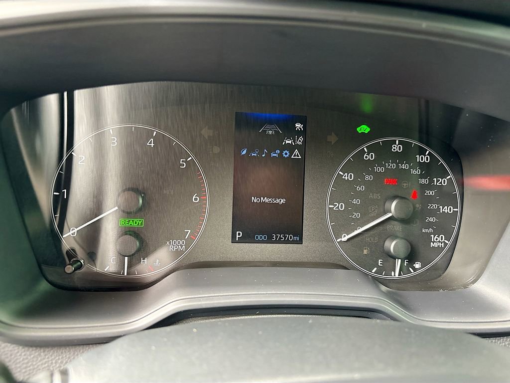 2025 Toyota Corolla LE - Photo 33