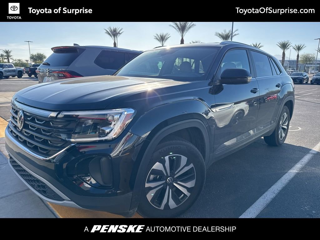 2024 Volkswagen Atlas Cross Sport SE's photo