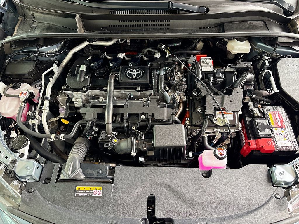 2025 Toyota Corolla LE - Photo 28