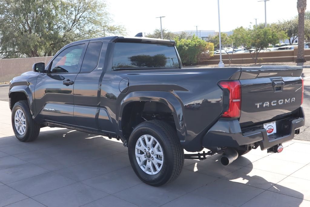 2026 Toyota Tacoma SR5 - Photo 7