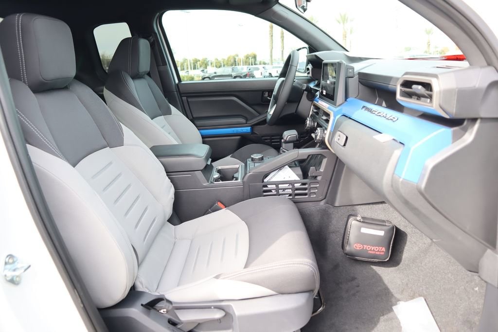 2026 Toyota Tacoma TRD PreRunner - Photo 19