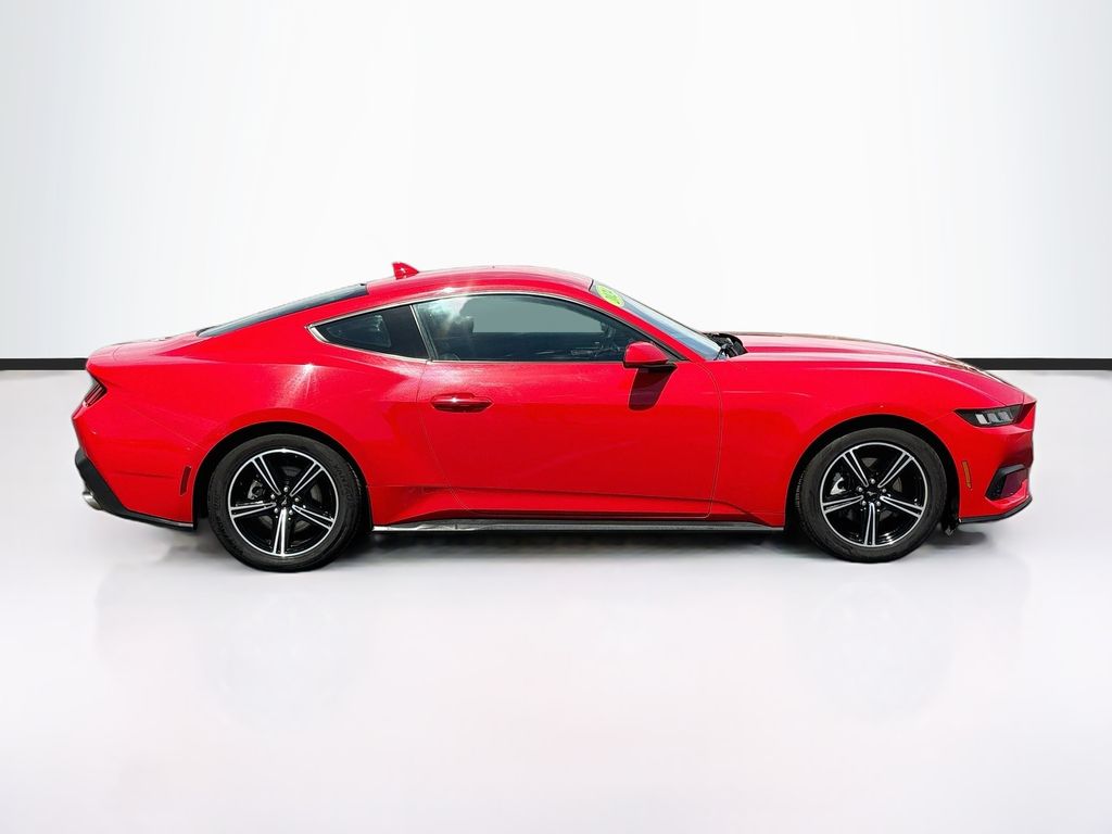 2024 Ford Mustang EcoBoost - Photo 4