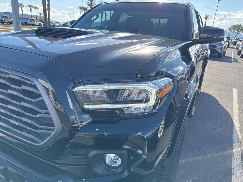 2023 Toyota Tacoma TRD Sport photo 2