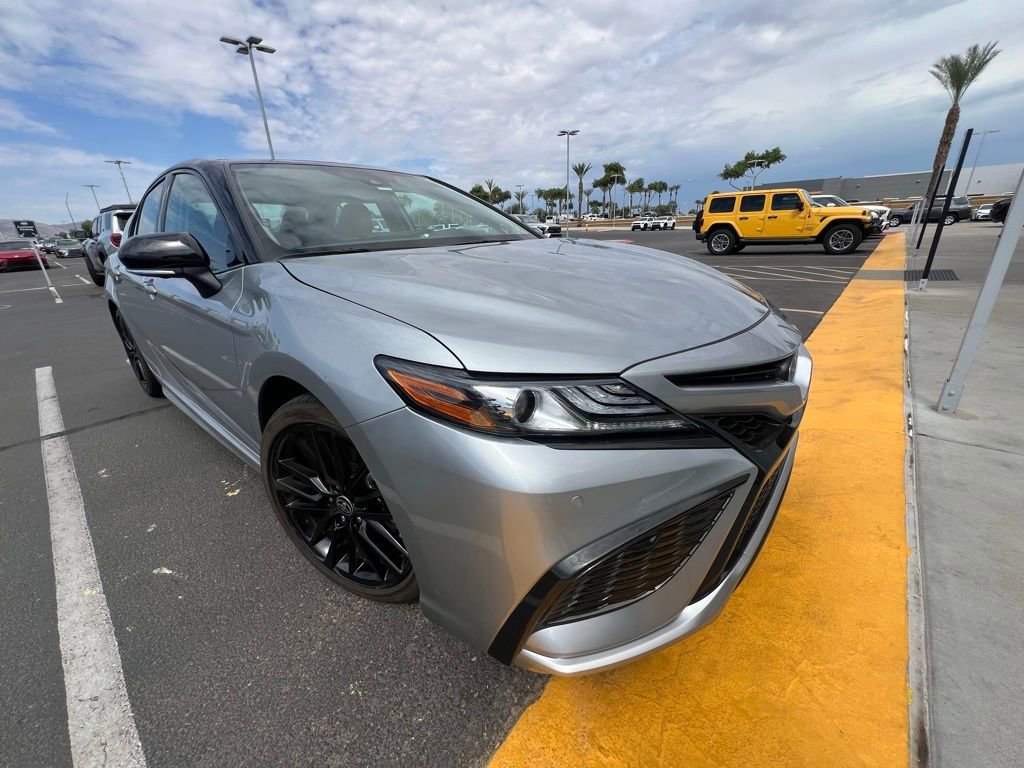 2023 Toyota Camry XSE V6 photo 2