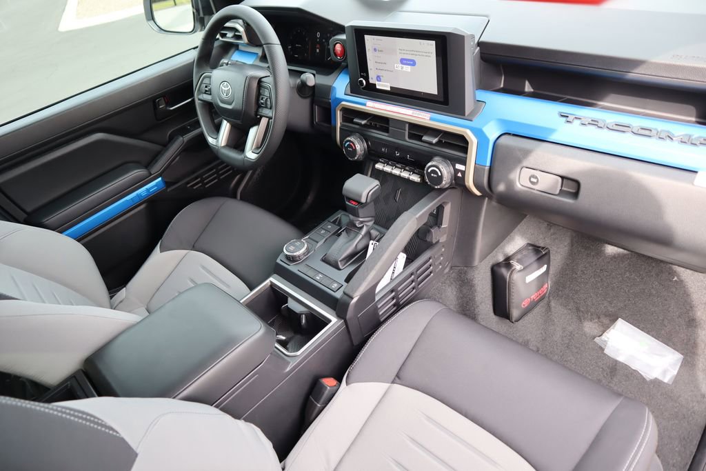 2026 Toyota Tacoma TRD PreRunner - Photo 17