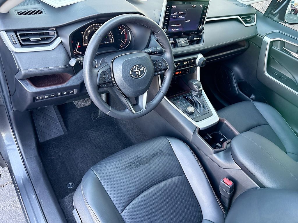 2022 Toyota RAV4 Limited - Photo 9