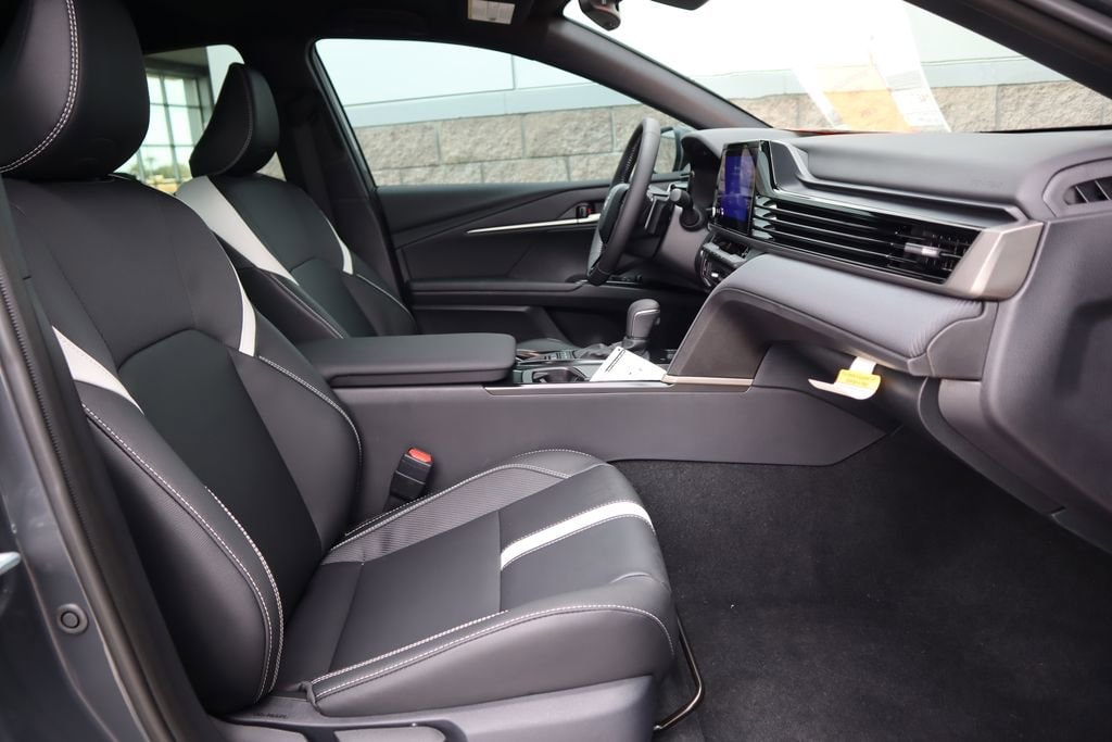 2026 Toyota Camry SE - Photo 19