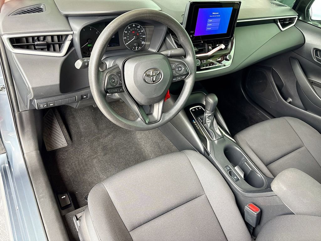 2025 Toyota Corolla LE - Photo 9