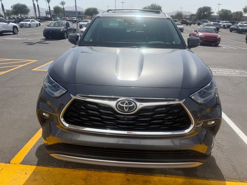 Used 2021 Toyota Highlander Platinum SUV
