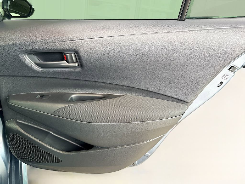 2025 Toyota Corolla LE - Photo 26