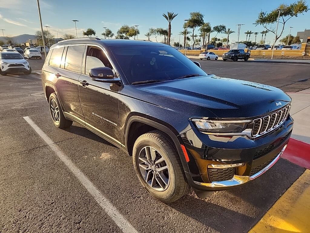 Used 2023 Jeep Grand Cherokee Limited SUV