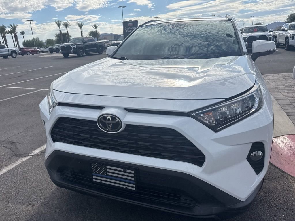 2021 Toyota RAV4 XLE photo 2