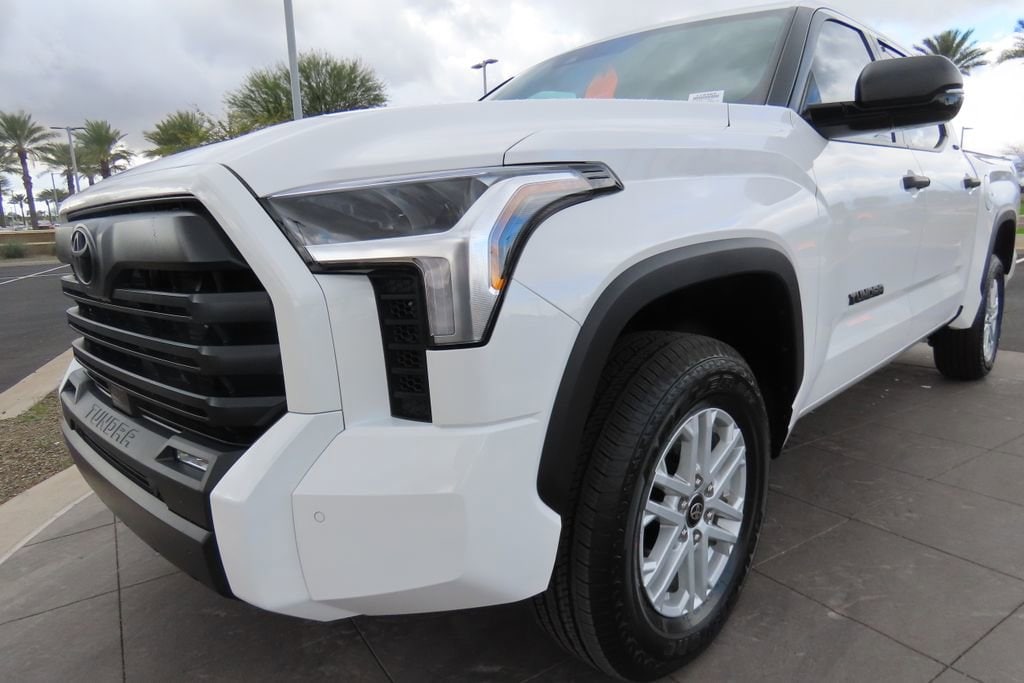 2026 Toyota Tundra SR5 CREWMAX 5.5 