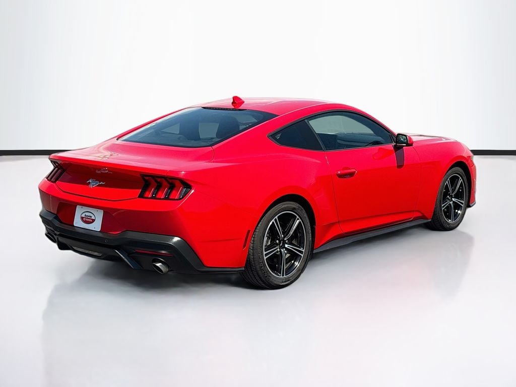 2024 Ford Mustang EcoBoost - Photo 5