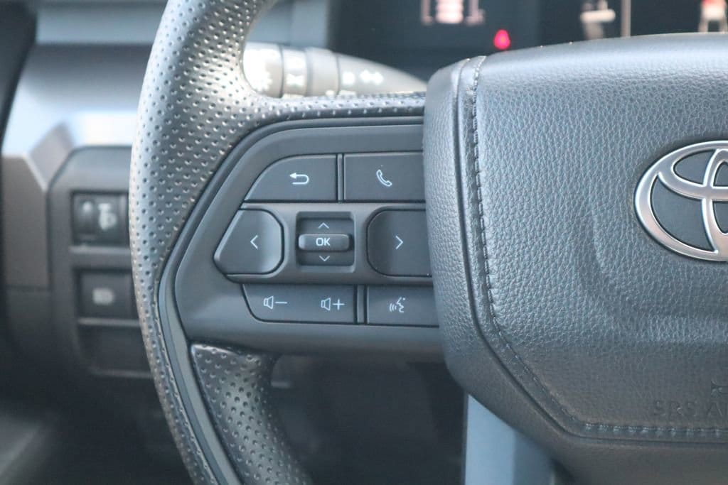 2026 Toyota Tacoma SR5 - Photo 11