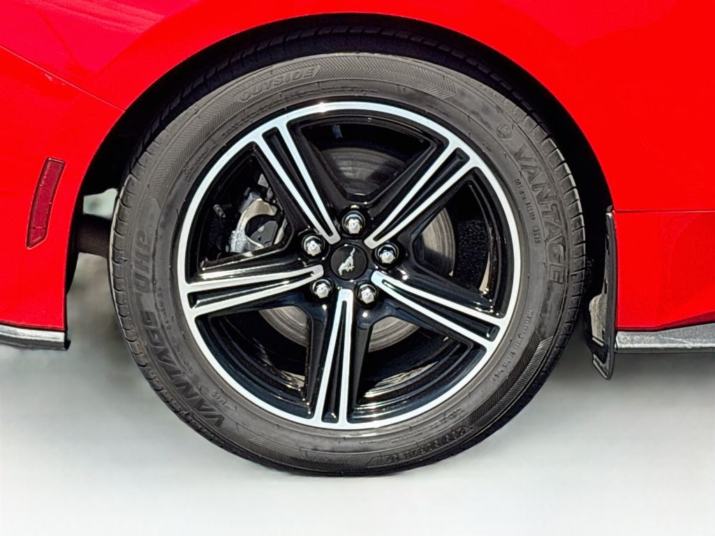 2024 Ford Mustang EcoBoost - Photo 30
