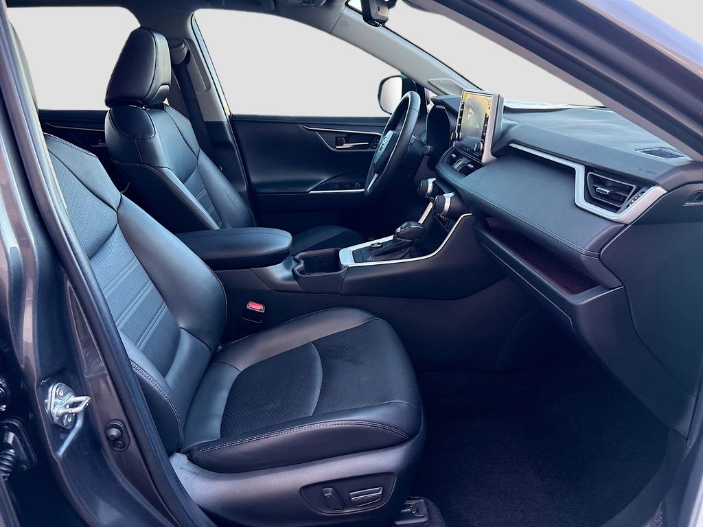 2022 Toyota RAV4 Limited - Photo 20
