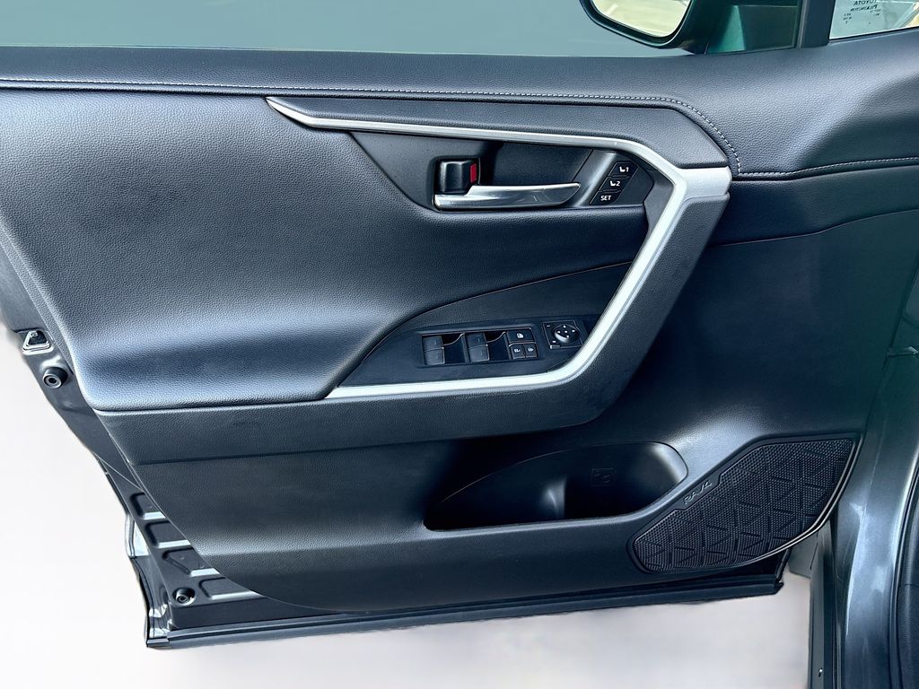 2022 Toyota RAV4 Limited - Photo 24