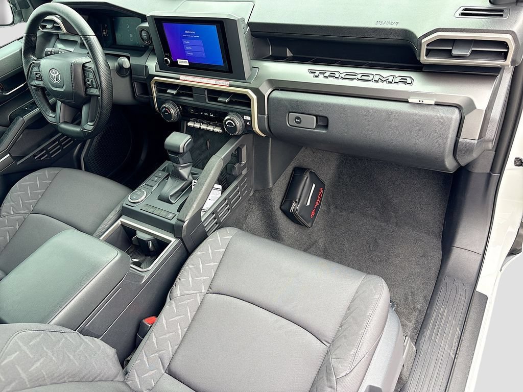 2026 Toyota Tacoma SR5 - Photo 17