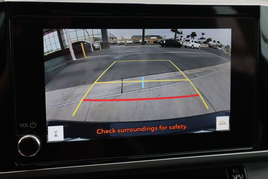 2026 Toyota Camry SE - Photo 15