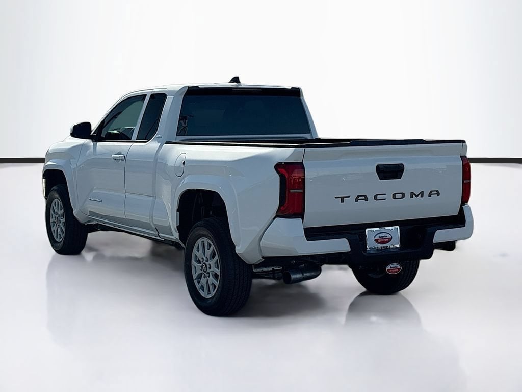 2026 Toyota Tacoma SR5 - Photo 7