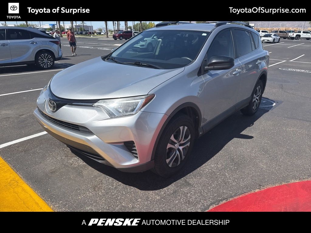 2017 Toyota RAV4 LE's photo