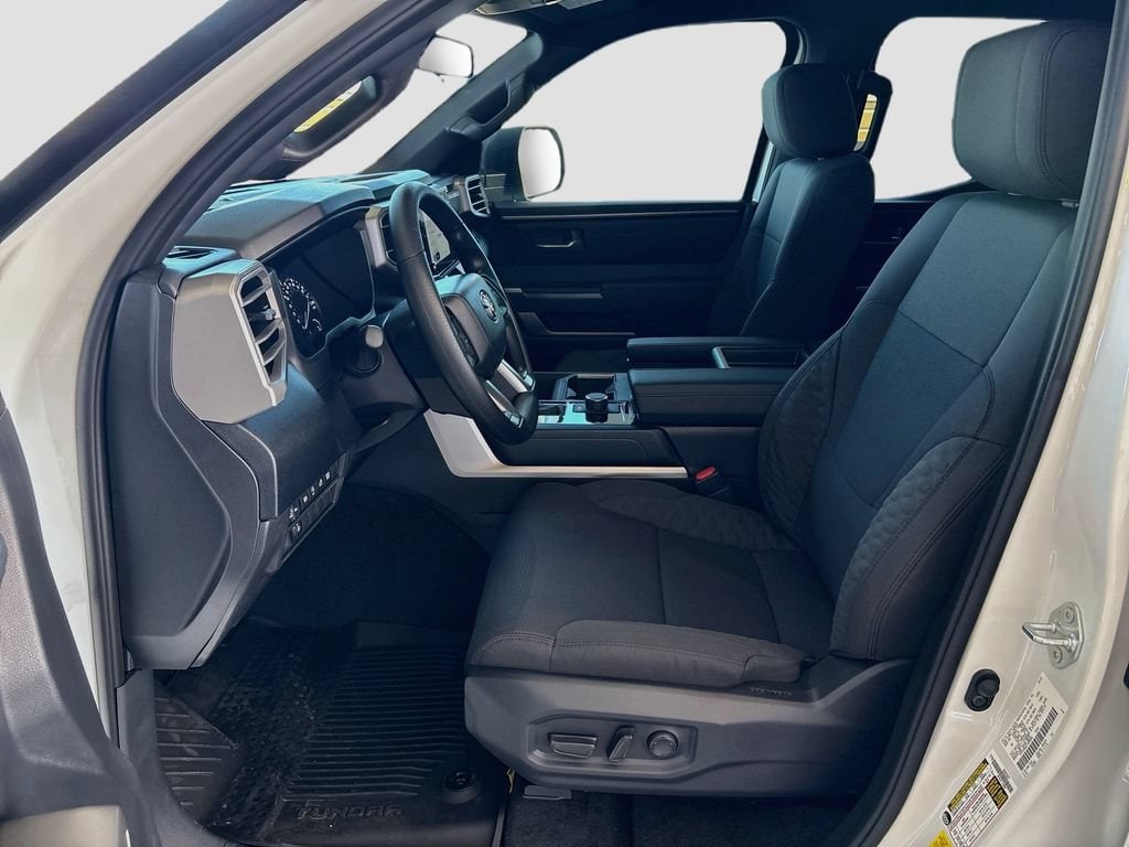 2026 Toyota Tundra SR5 - Photo 18