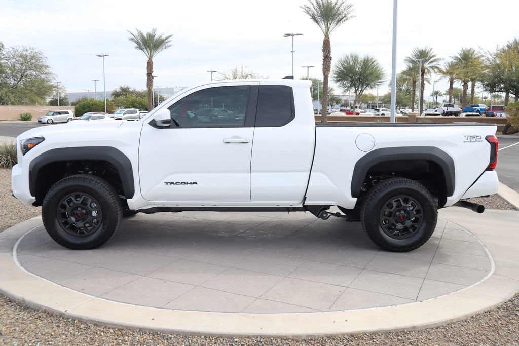 2026 Toyota Tacoma TRD PreRunner - Photo 8