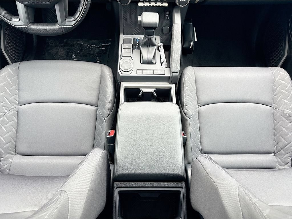 2026 Toyota Tacoma SR5 - Photo 16