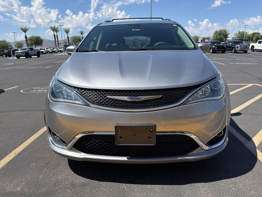 2019 Chrysler Pacifica Touring L photo 2
