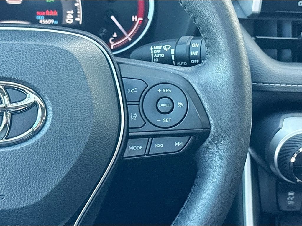 2022 Toyota RAV4 Limited - Photo 12