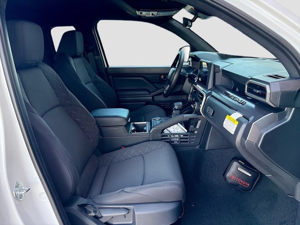 2026 Toyota Tacoma SR5 - Photo 19