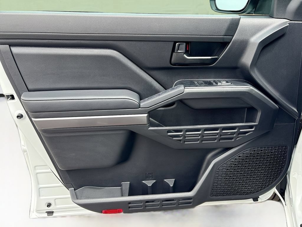 2026 Toyota Tacoma SR5 - Photo 22