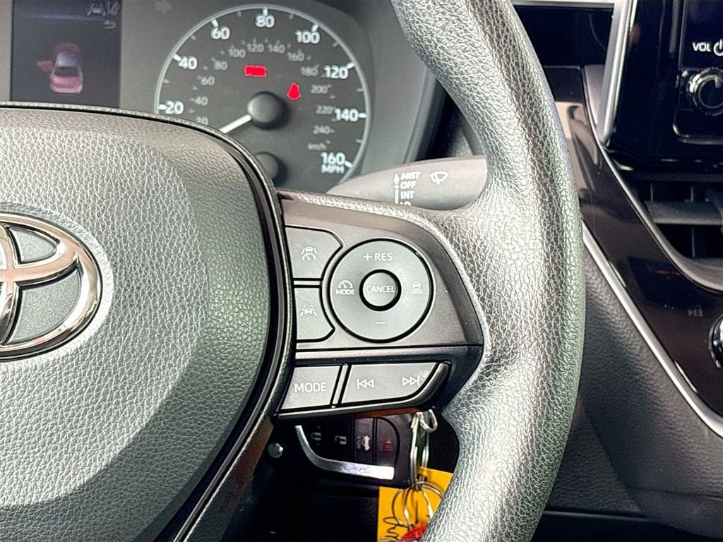 2025 Toyota Corolla LE - Photo 12