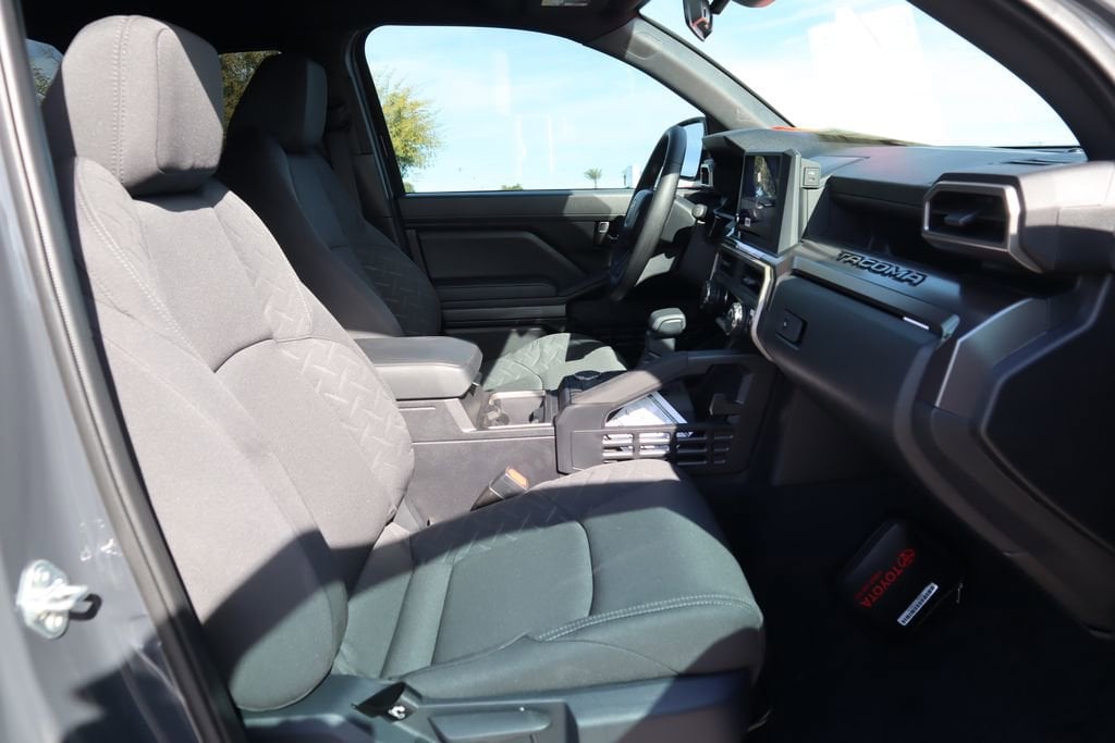 2026 Toyota Tacoma SR5 - Photo 19