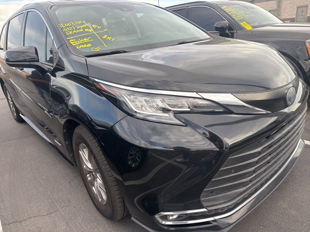 Used 2021 Toyota Sienna XLE Van