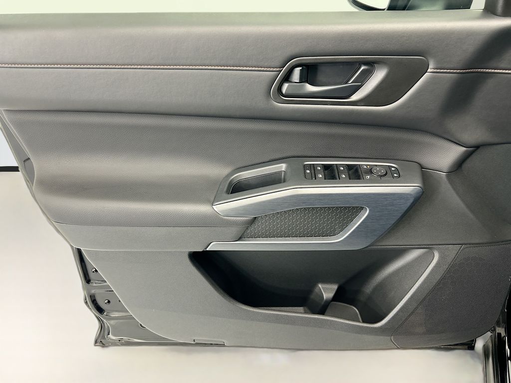 2025 Nissan Pathfinder Rock Creek - Photo 22