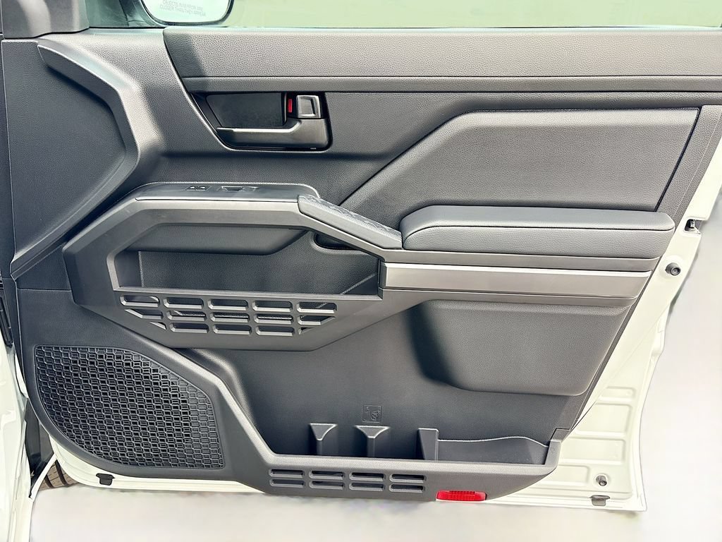 2026 Toyota Tacoma SR5 - Photo 23