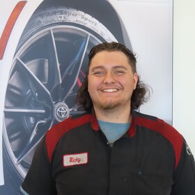 Staff member Richard Randall from ID_725d1e50c42a